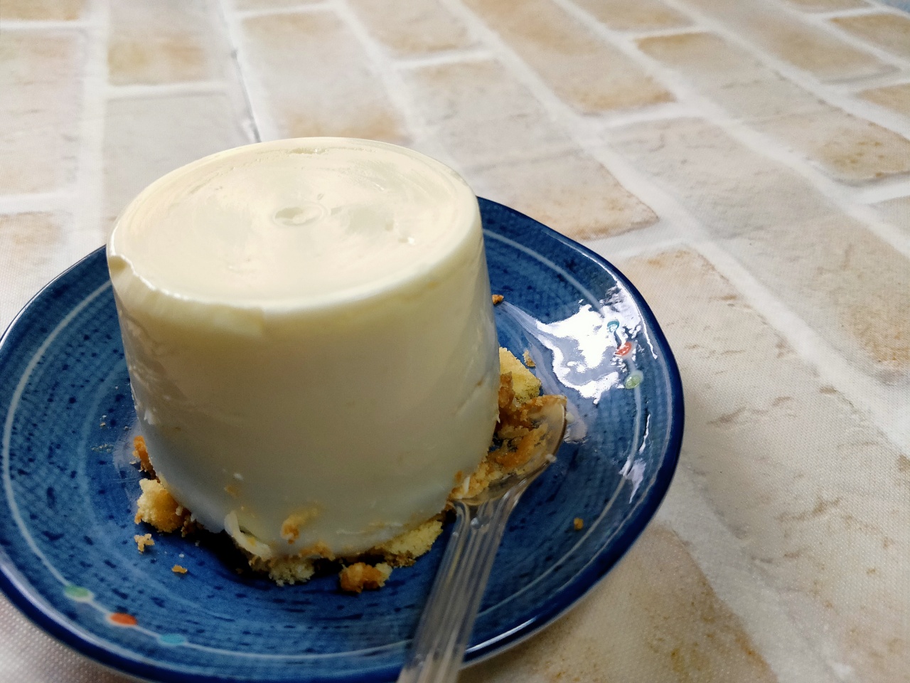 完成したレアチーズケーキがこちら