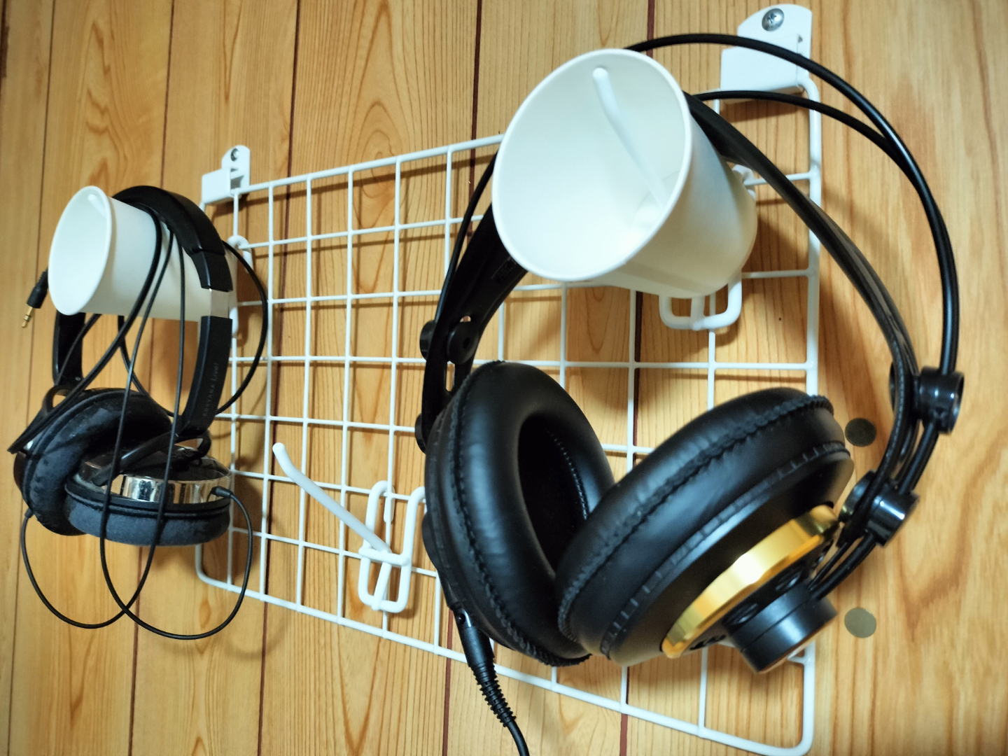 自作のヘッドホン置き場